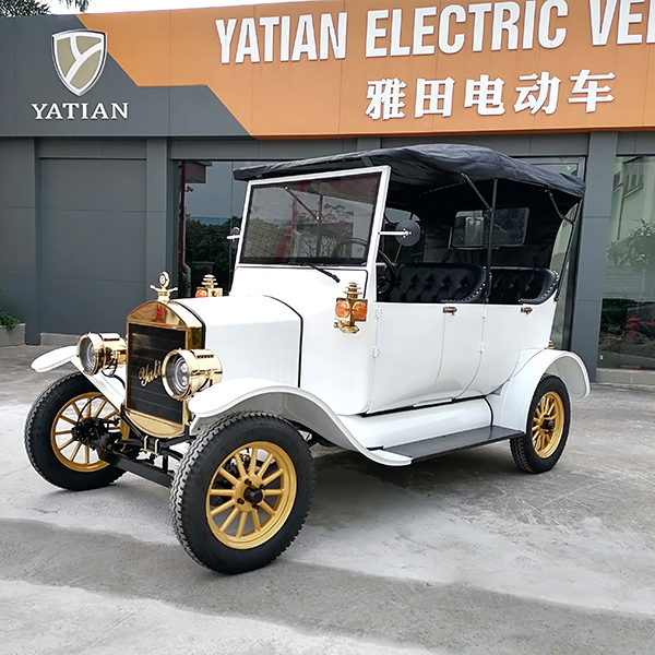 Coche antiguo blanco