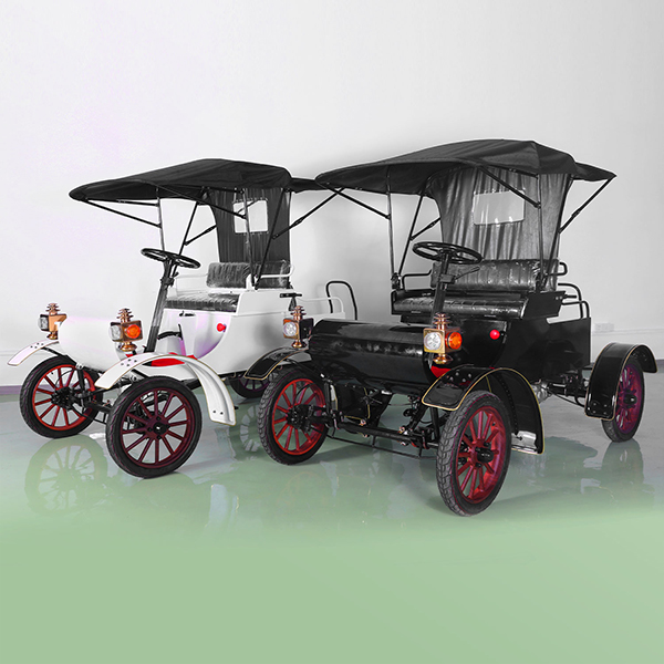 Coche antiguo de tipo abierto