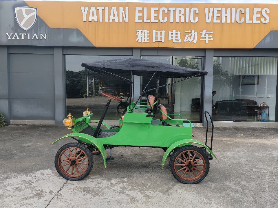 Coche antiguo de tipo abierto multiusos verde 1903